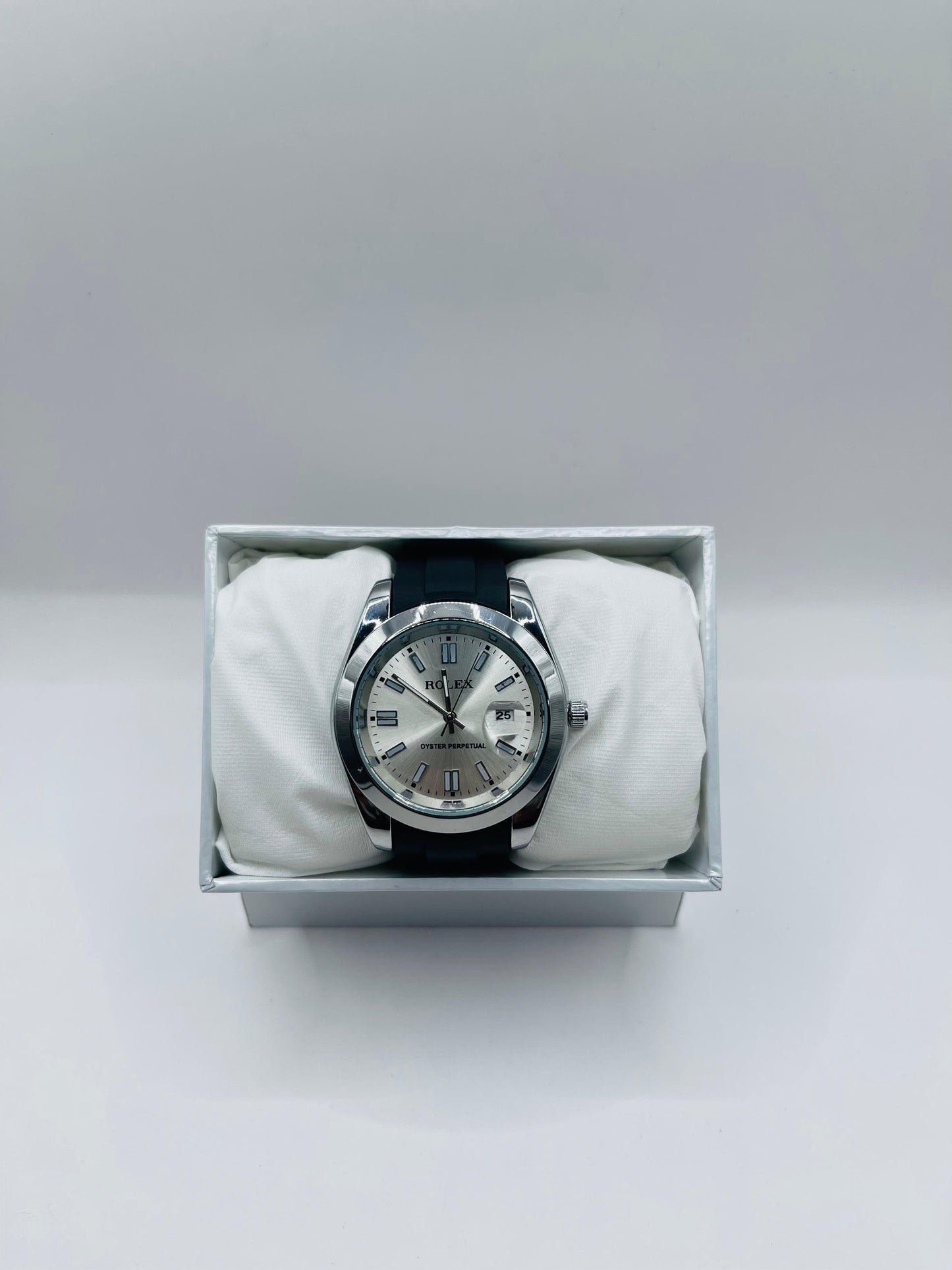 Silverstream Date | Polished Case Black Strap Timepiece