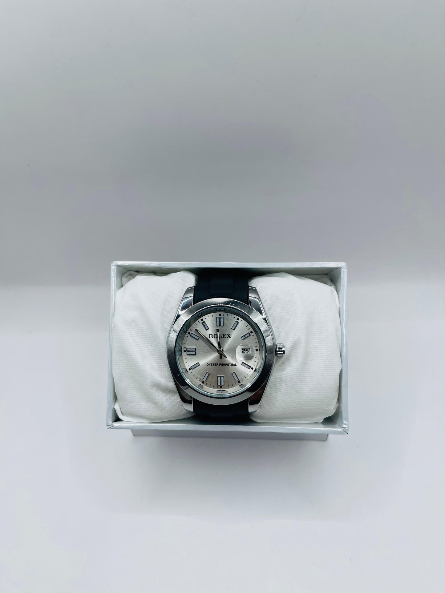 Silverstream Date | Polished Case Black Strap Timepiece