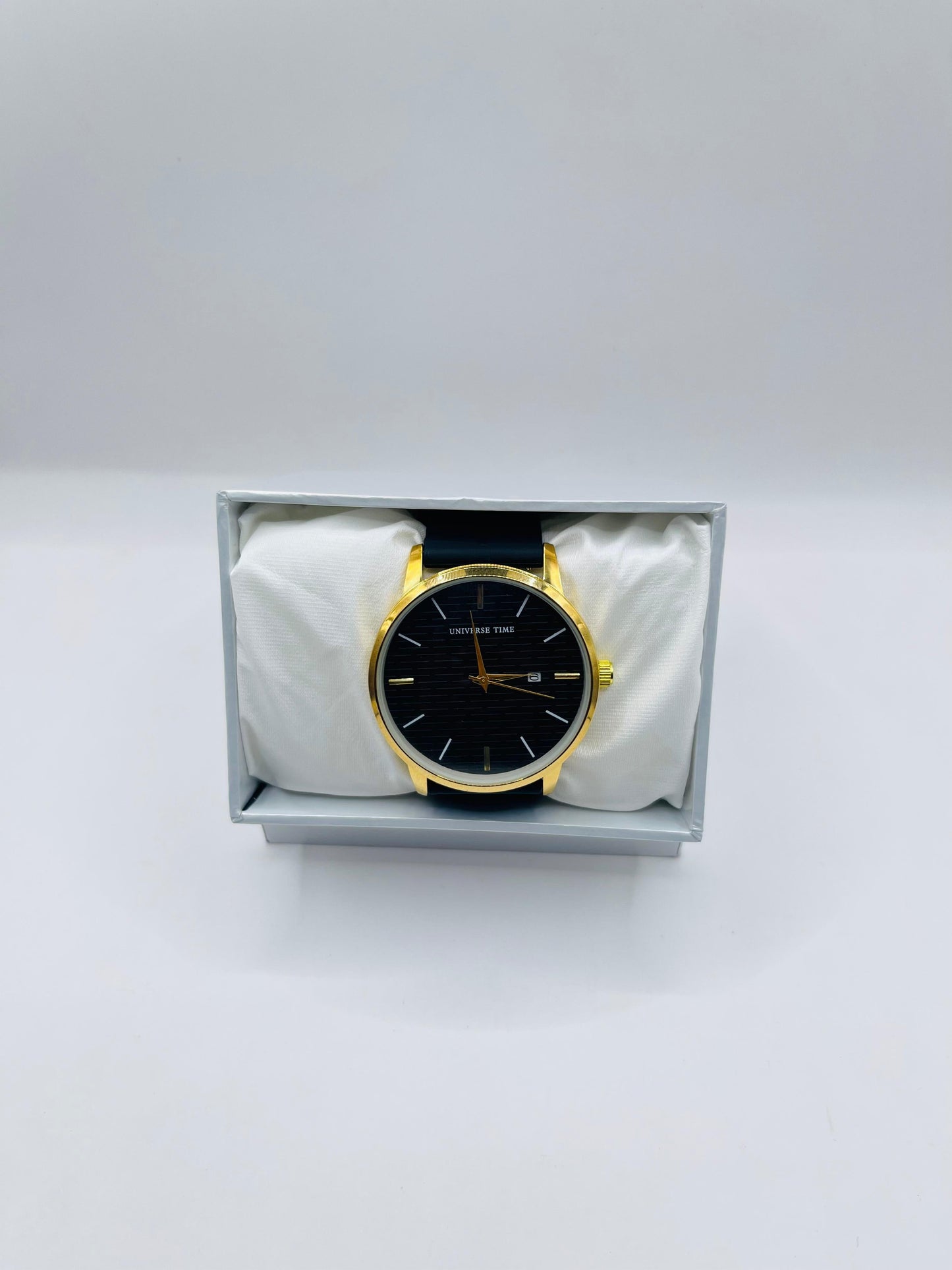 Midnight Aura | Gilded Black Modern Classic