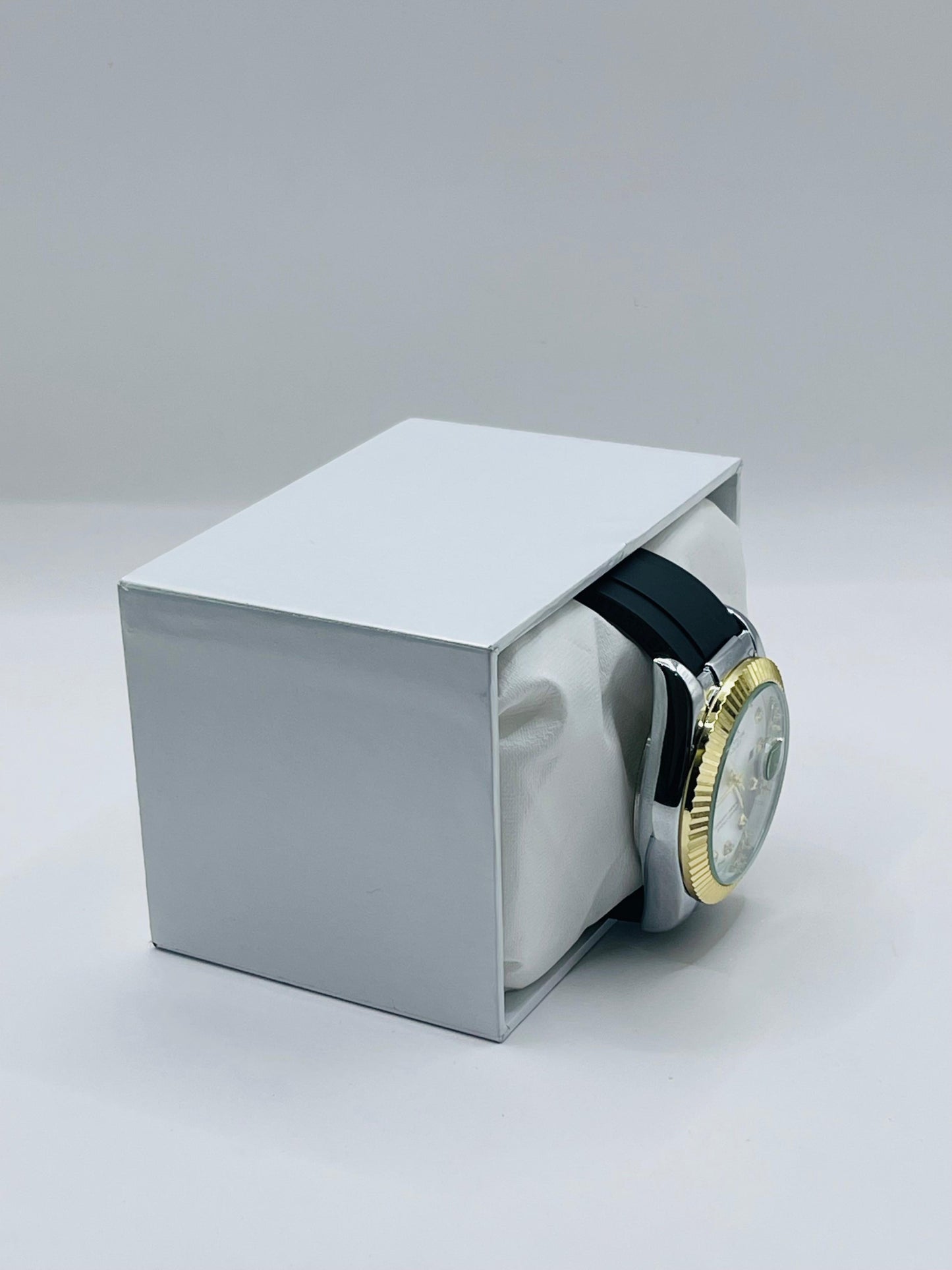 Dynasty Diver | Fluted Bezel Hybrid Watch